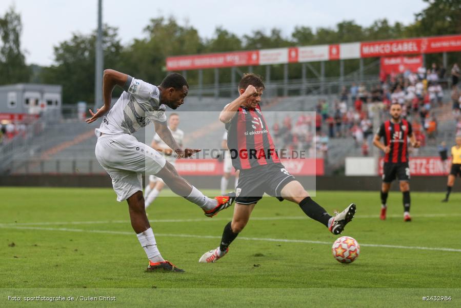 AKON Arena, Würzburg, 03.09.2024, sport, action, BFV, Fussball, 3. Liga, Regionalliga Bayern, Achtenfinale, Toto-Pokal, FCI, FWK, FC Ingolstadt 04, FC Würzburger Kickers - Bild-ID: 2432984
