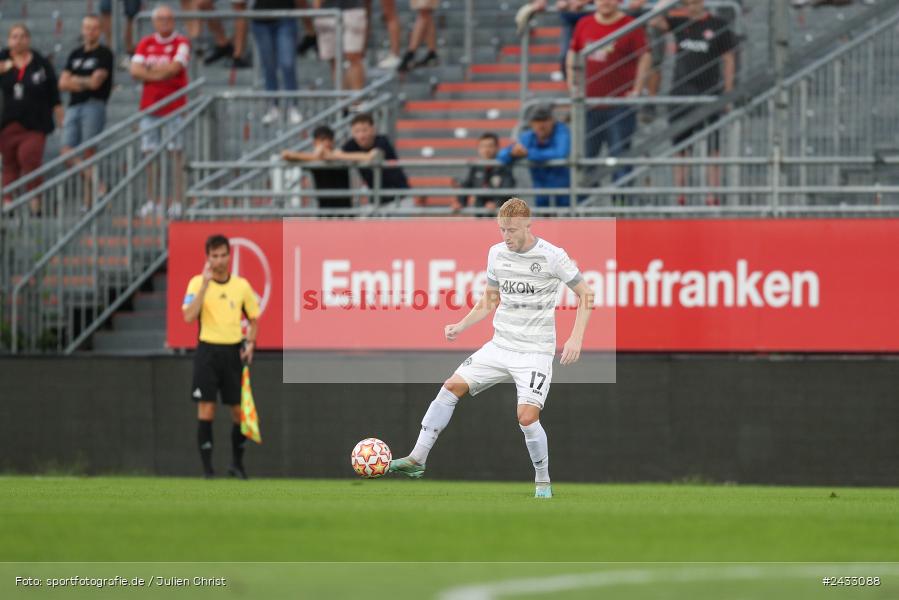 AKON Arena, Würzburg, 03.09.2024, sport, action, BFV, Fussball, 3. Liga, Regionalliga Bayern, Achtenfinale, Toto-Pokal, FCI, FWK, FC Ingolstadt 04, FC Würzburger Kickers - Bild-ID: 2433088