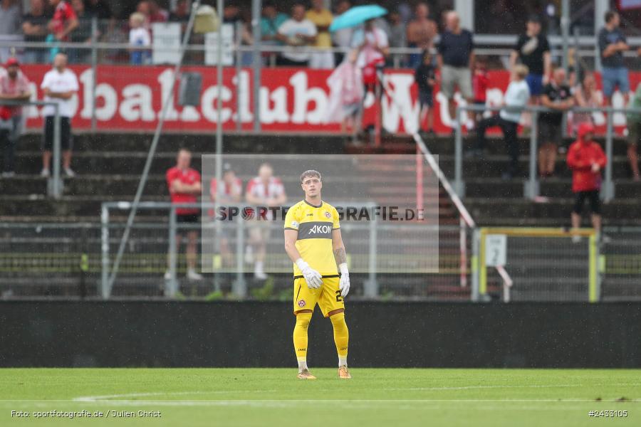 AKON Arena, Würzburg, 03.09.2024, sport, action, BFV, Fussball, 3. Liga, Regionalliga Bayern, Achtenfinale, Toto-Pokal, FCI, FWK, FC Ingolstadt 04, FC Würzburger Kickers - Bild-ID: 2433105