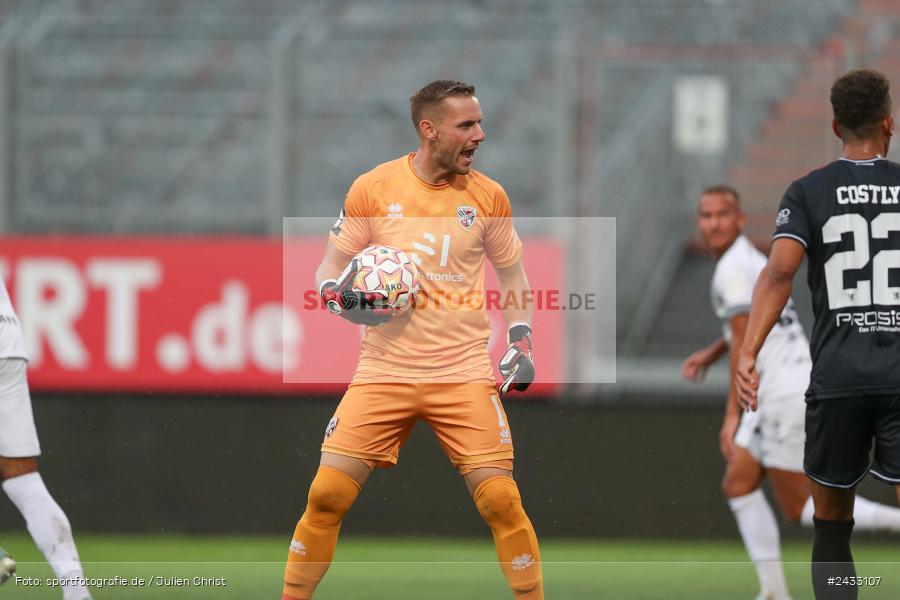 AKON Arena, Würzburg, 03.09.2024, sport, action, BFV, Fussball, 3. Liga, Regionalliga Bayern, Achtenfinale, Toto-Pokal, FCI, FWK, FC Ingolstadt 04, FC Würzburger Kickers - Bild-ID: 2433107
