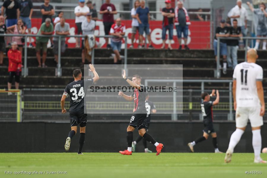 AKON Arena, Würzburg, 03.09.2024, sport, action, BFV, Fussball, 3. Liga, Regionalliga Bayern, Achtenfinale, Toto-Pokal, FCI, FWK, FC Ingolstadt 04, FC Würzburger Kickers - Bild-ID: 2433130
