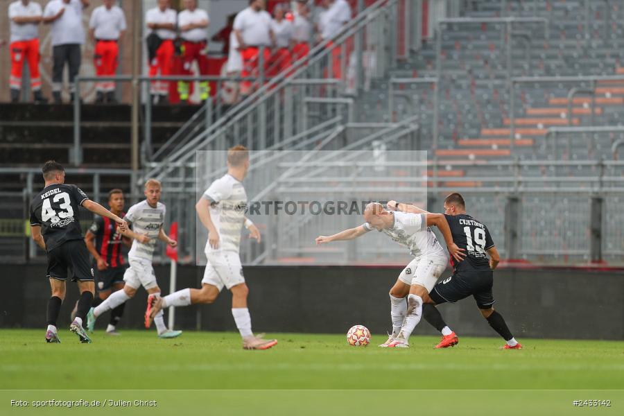 AKON Arena, Würzburg, 03.09.2024, sport, action, BFV, Fussball, 3. Liga, Regionalliga Bayern, Achtenfinale, Toto-Pokal, FCI, FWK, FC Ingolstadt 04, FC Würzburger Kickers - Bild-ID: 2433142