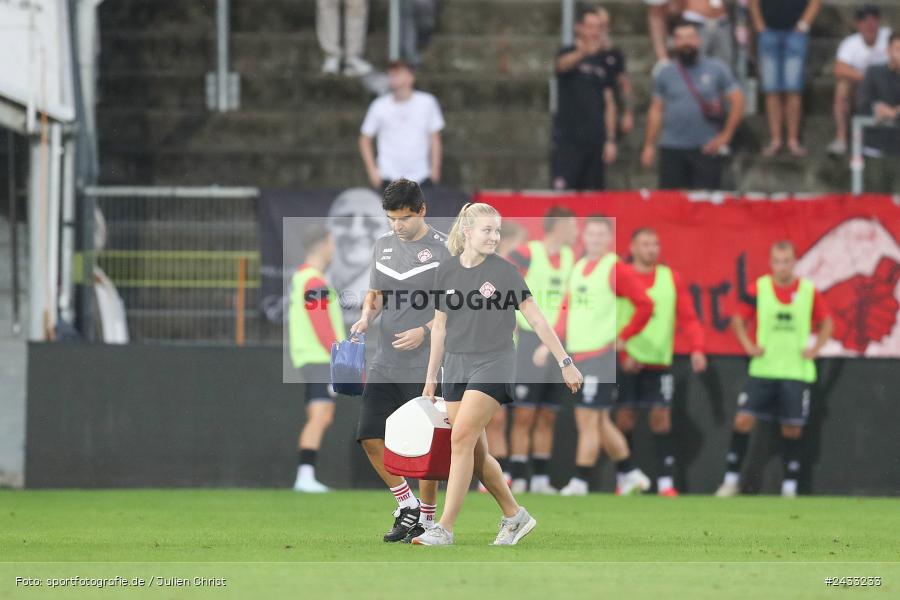 AKON Arena, Würzburg, 03.09.2024, sport, action, BFV, Fussball, 3. Liga, Regionalliga Bayern, Achtenfinale, Toto-Pokal, FCI, FWK, FC Ingolstadt 04, FC Würzburger Kickers - Bild-ID: 2433233