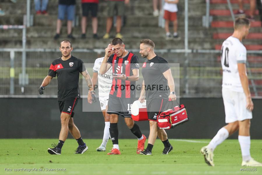 AKON Arena, Würzburg, 03.09.2024, sport, action, BFV, Fussball, 3. Liga, Regionalliga Bayern, Achtenfinale, Toto-Pokal, FCI, FWK, FC Ingolstadt 04, FC Würzburger Kickers - Bild-ID: 2433235