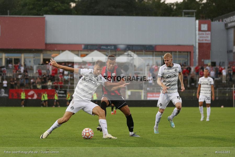 AKON Arena, Würzburg, 03.09.2024, sport, action, BFV, Fussball, 3. Liga, Regionalliga Bayern, Achtenfinale, Toto-Pokal, FCI, FWK, FC Ingolstadt 04, FC Würzburger Kickers - Bild-ID: 2433385