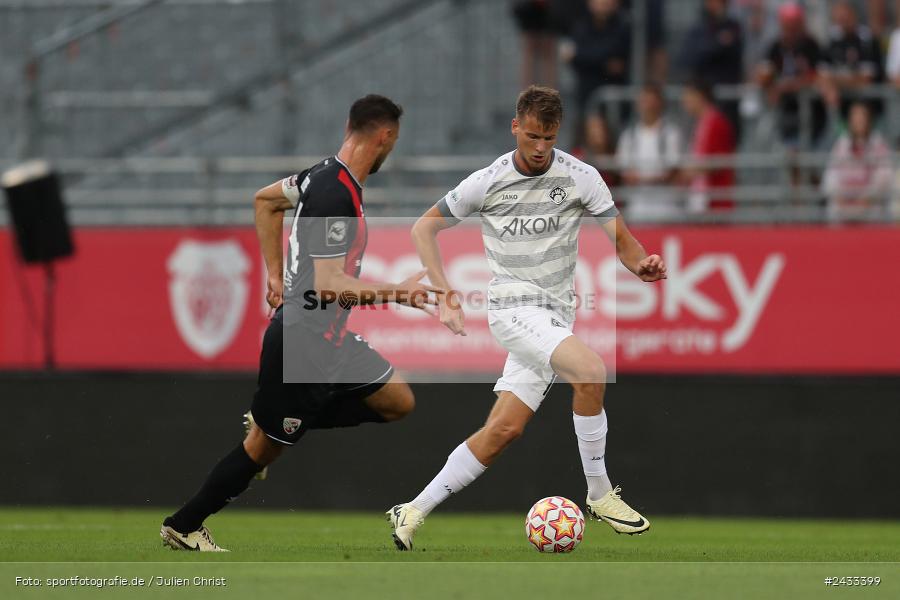 AKON Arena, Würzburg, 03.09.2024, sport, action, BFV, Fussball, 3. Liga, Regionalliga Bayern, Achtenfinale, Toto-Pokal, FCI, FWK, FC Ingolstadt 04, FC Würzburger Kickers - Bild-ID: 2433399