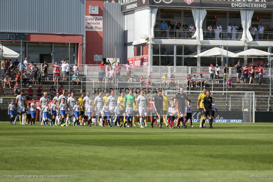 AKON Arena, Würzburg, 07.09.2024, sport, action, BFV, Fussball, 8. Spieltag, Regionalliga Bayern, BAY, FWK, SpVgg Bayreuth, FC Würzburger Kickers - Bild-ID: 2434174