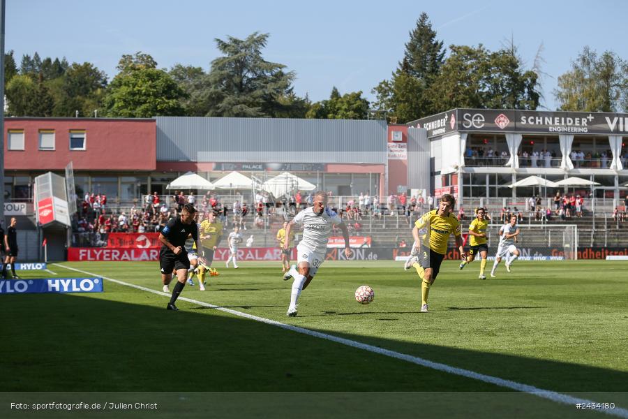 AKON Arena, Würzburg, 07.09.2024, sport, action, BFV, Fussball, 8. Spieltag, Regionalliga Bayern, BAY, FWK, SpVgg Bayreuth, FC Würzburger Kickers - Bild-ID: 2434180