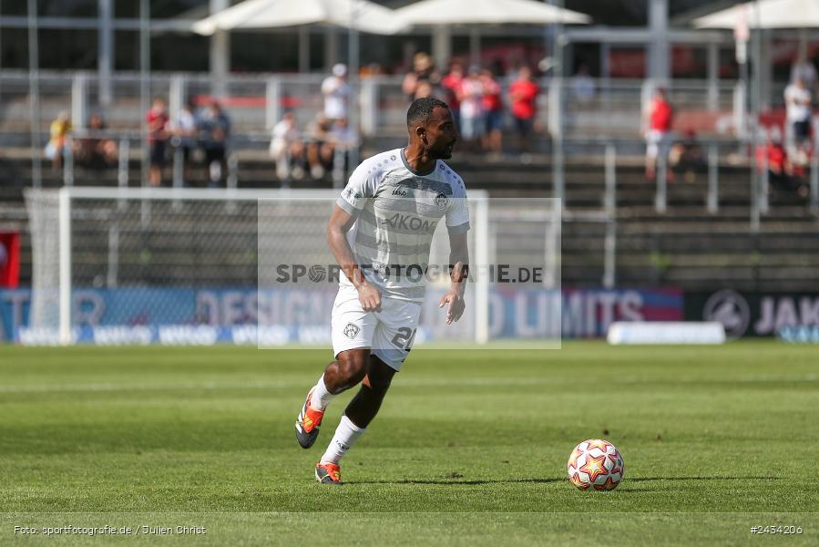 AKON Arena, Würzburg, 07.09.2024, sport, action, BFV, Fussball, 8. Spieltag, Regionalliga Bayern, BAY, FWK, SpVgg Bayreuth, FC Würzburger Kickers - Bild-ID: 2434206