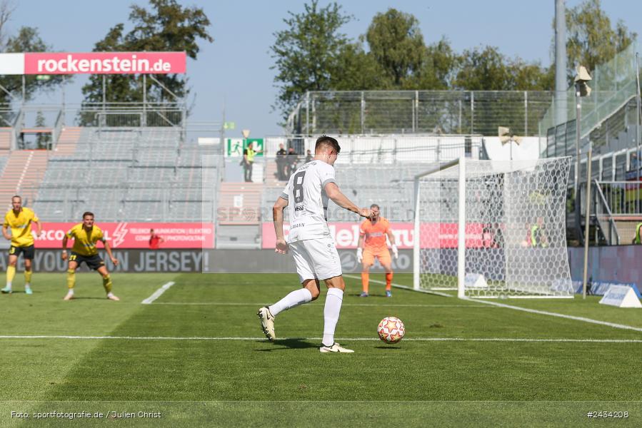 AKON Arena, Würzburg, 07.09.2024, sport, action, BFV, Fussball, 8. Spieltag, Regionalliga Bayern, BAY, FWK, SpVgg Bayreuth, FC Würzburger Kickers - Bild-ID: 2434208
