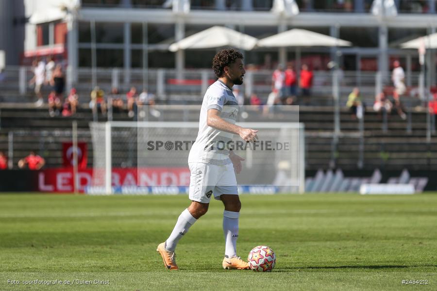 AKON Arena, Würzburg, 07.09.2024, sport, action, BFV, Fussball, 8. Spieltag, Regionalliga Bayern, BAY, FWK, SpVgg Bayreuth, FC Würzburger Kickers - Bild-ID: 2434212