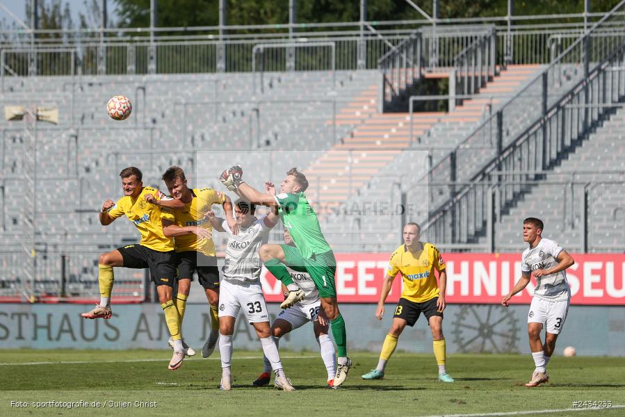 AKON Arena, Würzburg, 07.09.2024, sport, action, BFV, Fussball, 8. Spieltag, Regionalliga Bayern, BAY, FWK, SpVgg Bayreuth, FC Würzburger Kickers - Bild-ID: 2434233