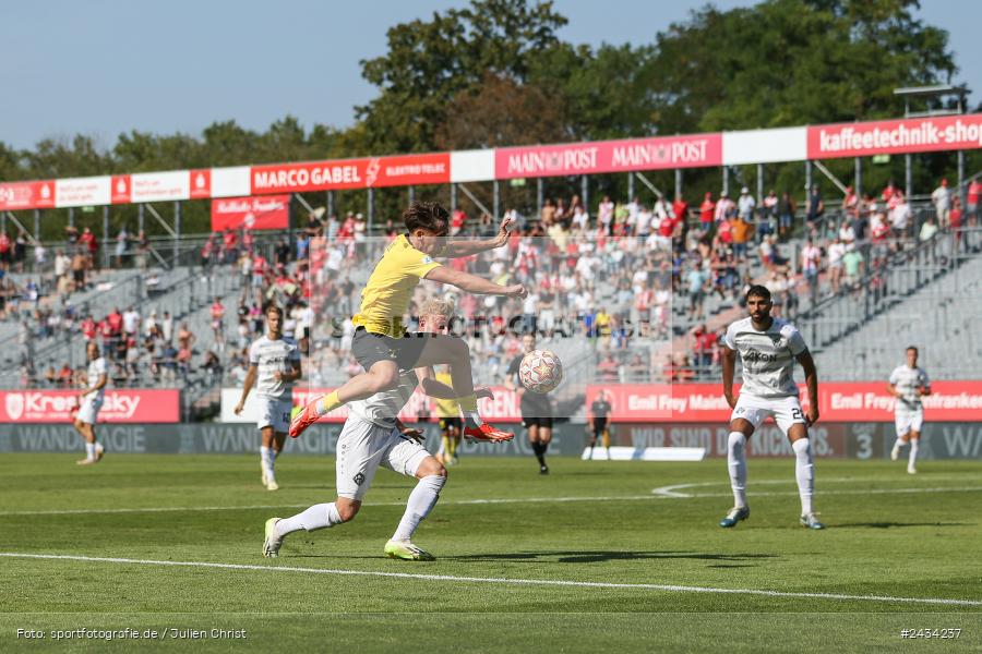 AKON Arena, Würzburg, 07.09.2024, sport, action, BFV, Fussball, 8. Spieltag, Regionalliga Bayern, BAY, FWK, SpVgg Bayreuth, FC Würzburger Kickers - Bild-ID: 2434237