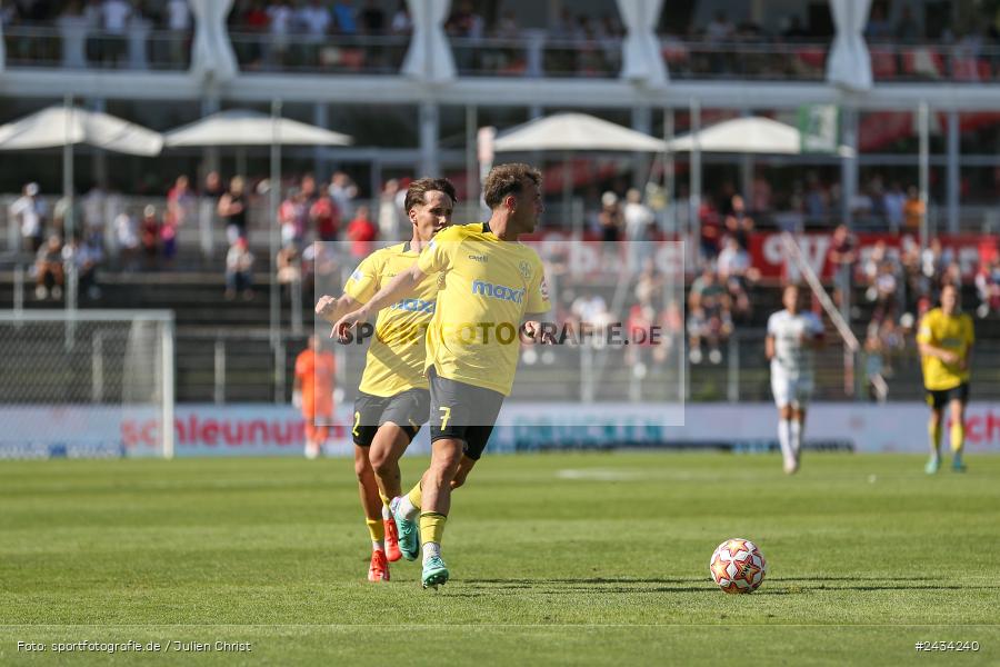 AKON Arena, Würzburg, 07.09.2024, sport, action, BFV, Fussball, 8. Spieltag, Regionalliga Bayern, BAY, FWK, SpVgg Bayreuth, FC Würzburger Kickers - Bild-ID: 2434240