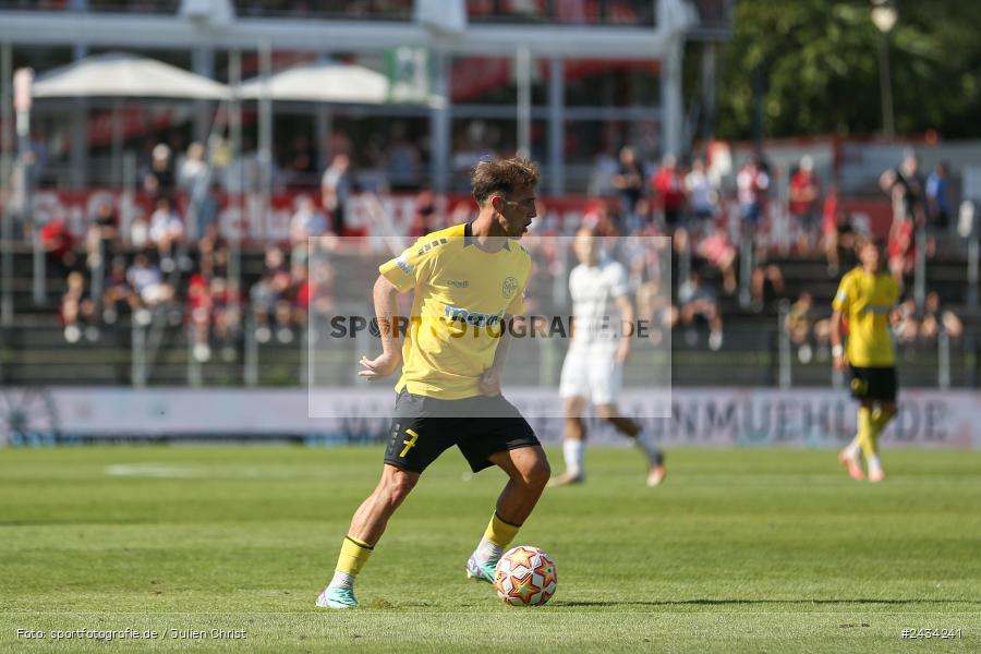 AKON Arena, Würzburg, 07.09.2024, sport, action, BFV, Fussball, 8. Spieltag, Regionalliga Bayern, BAY, FWK, SpVgg Bayreuth, FC Würzburger Kickers - Bild-ID: 2434241