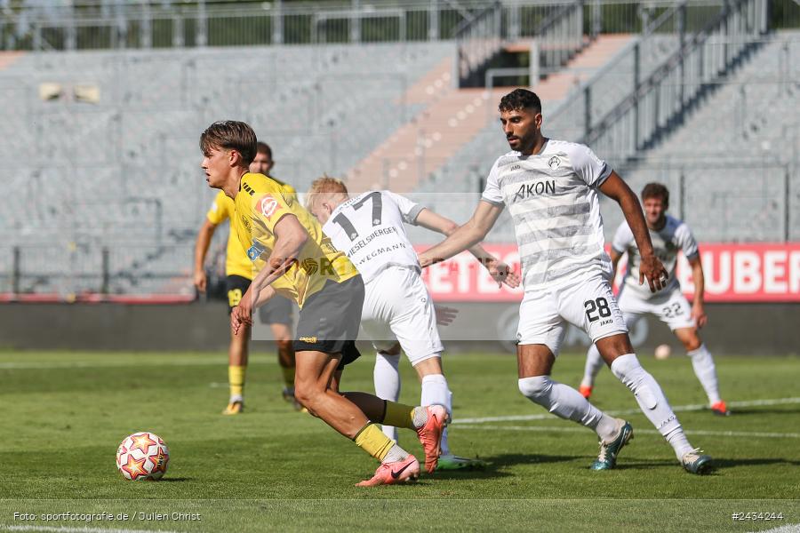 AKON Arena, Würzburg, 07.09.2024, sport, action, BFV, Fussball, 8. Spieltag, Regionalliga Bayern, BAY, FWK, SpVgg Bayreuth, FC Würzburger Kickers - Bild-ID: 2434244
