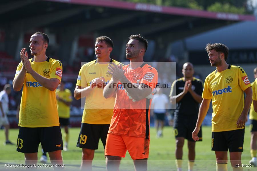 AKON Arena, Würzburg, 07.09.2024, sport, action, BFV, Fussball, 8. Spieltag, Regionalliga Bayern, BAY, FWK, SpVgg Bayreuth, FC Würzburger Kickers - Bild-ID: 2434265