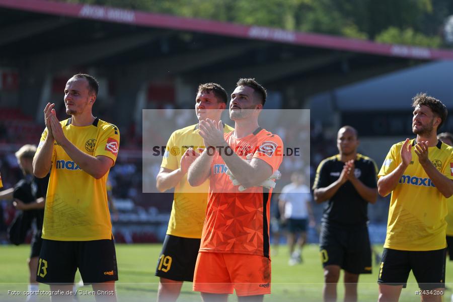 AKON Arena, Würzburg, 07.09.2024, sport, action, BFV, Fussball, 8. Spieltag, Regionalliga Bayern, BAY, FWK, SpVgg Bayreuth, FC Würzburger Kickers - Bild-ID: 2434266
