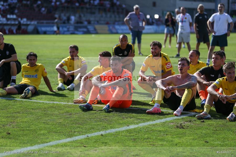 AKON Arena, Würzburg, 07.09.2024, sport, action, BFV, Fussball, 8. Spieltag, Regionalliga Bayern, BAY, FWK, SpVgg Bayreuth, FC Würzburger Kickers - Bild-ID: 2434277