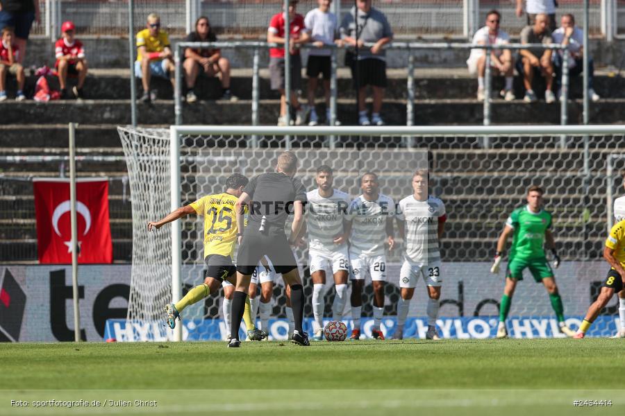 AKON Arena, Würzburg, 07.09.2024, sport, action, BFV, Fussball, 8. Spieltag, Regionalliga Bayern, BAY, FWK, SpVgg Bayreuth, FC Würzburger Kickers - Bild-ID: 2434414