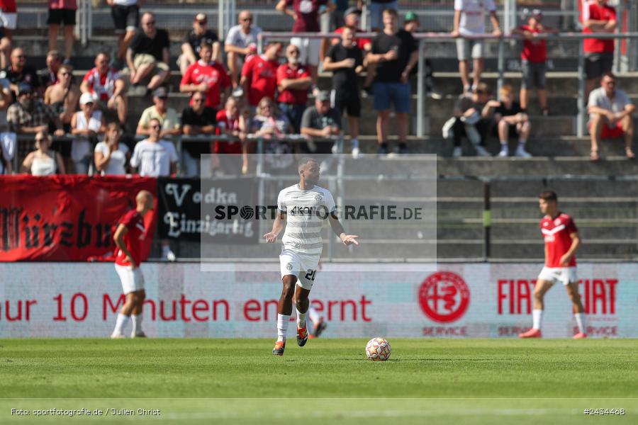 AKON Arena, Würzburg, 07.09.2024, sport, action, BFV, Fussball, 8. Spieltag, Regionalliga Bayern, BAY, FWK, SpVgg Bayreuth, FC Würzburger Kickers - Bild-ID: 2434468