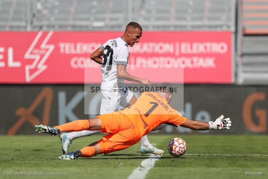 AKON Arena, Würzburg, 07.09.2024, sport, action, BFV, Fussball, 8. Spieltag, Regionalliga Bayern, BAY, FWK, SpVgg Bayreuth, FC Würzburger Kickers - Bild-ID: 2434489