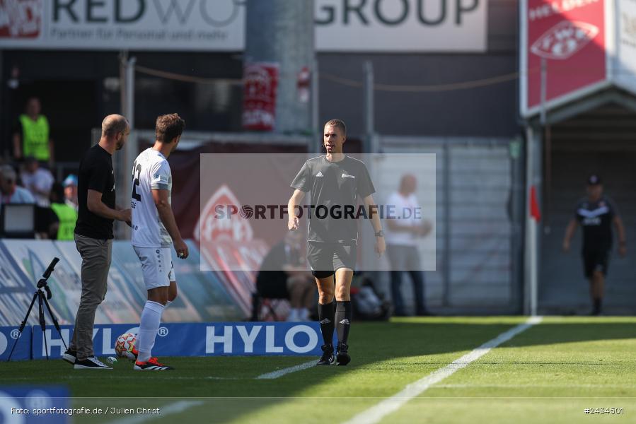AKON Arena, Würzburg, 07.09.2024, sport, action, BFV, Fussball, 8. Spieltag, Regionalliga Bayern, BAY, FWK, SpVgg Bayreuth, FC Würzburger Kickers - Bild-ID: 2434501