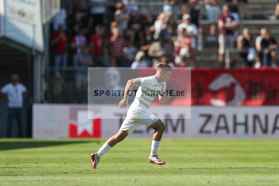 AKON Arena, Würzburg, 07.09.2024, sport, action, BFV, Fussball, 8. Spieltag, Regionalliga Bayern, BAY, FWK, SpVgg Bayreuth, FC Würzburger Kickers - Bild-ID: 2434526