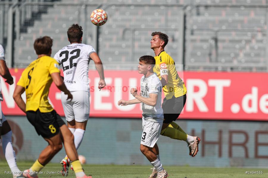 AKON Arena, Würzburg, 07.09.2024, sport, action, BFV, Fussball, 8. Spieltag, Regionalliga Bayern, BAY, FWK, SpVgg Bayreuth, FC Würzburger Kickers - Bild-ID: 2434533