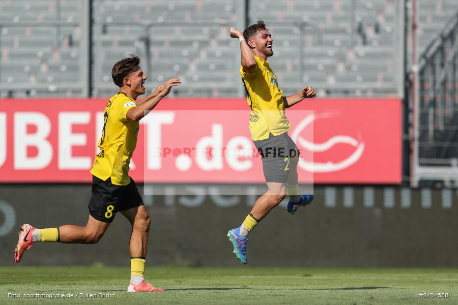 AKON Arena, Würzburg, 07.09.2024, sport, action, BFV, Fussball, 8. Spieltag, Regionalliga Bayern, BAY, FWK, SpVgg Bayreuth, FC Würzburger Kickers - Bild-ID: 2434538
