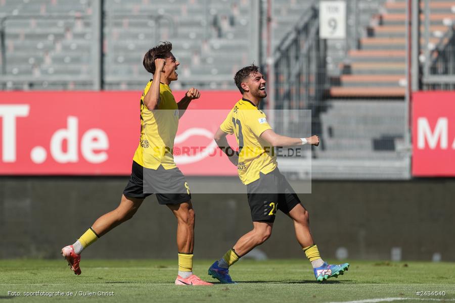 AKON Arena, Würzburg, 07.09.2024, sport, action, BFV, Fussball, 8. Spieltag, Regionalliga Bayern, BAY, FWK, SpVgg Bayreuth, FC Würzburger Kickers - Bild-ID: 2434540