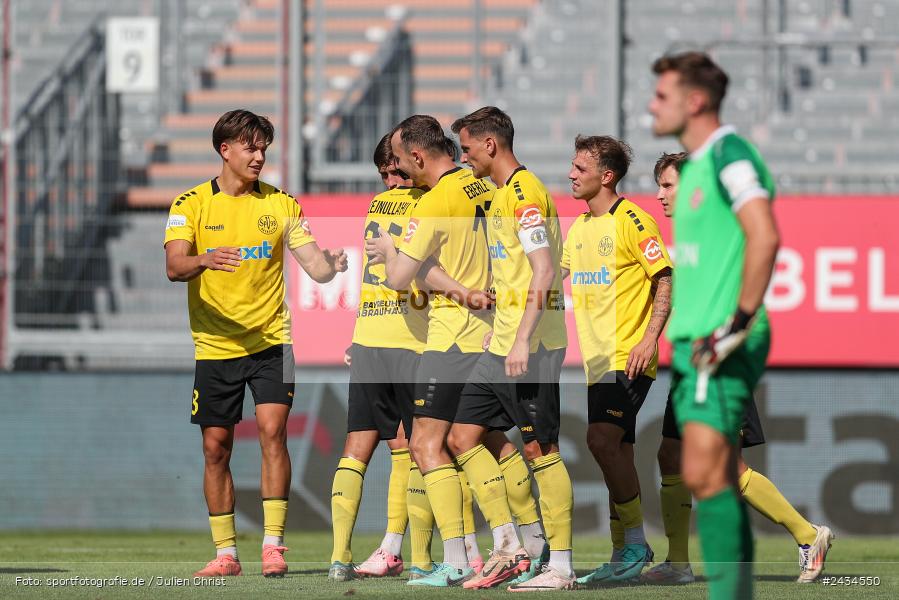 AKON Arena, Würzburg, 07.09.2024, sport, action, BFV, Fussball, 8. Spieltag, Regionalliga Bayern, BAY, FWK, SpVgg Bayreuth, FC Würzburger Kickers - Bild-ID: 2434550
