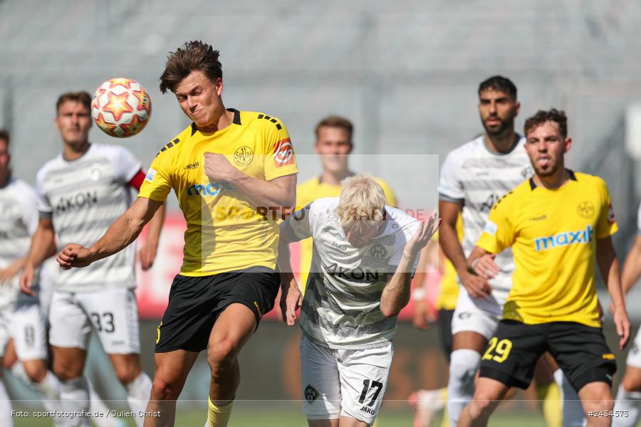 AKON Arena, Würzburg, 07.09.2024, sport, action, BFV, Fussball, 8. Spieltag, Regionalliga Bayern, BAY, FWK, SpVgg Bayreuth, FC Würzburger Kickers - Bild-ID: 2434573