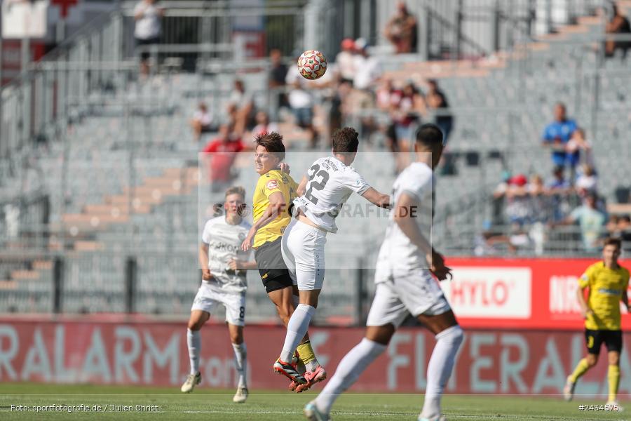 AKON Arena, Würzburg, 07.09.2024, sport, action, BFV, Fussball, 8. Spieltag, Regionalliga Bayern, BAY, FWK, SpVgg Bayreuth, FC Würzburger Kickers - Bild-ID: 2434575