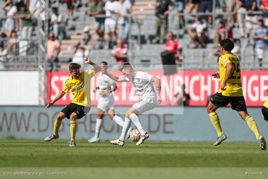 AKON Arena, Würzburg, 07.09.2024, sport, action, BFV, Fussball, 8. Spieltag, Regionalliga Bayern, BAY, FWK, SpVgg Bayreuth, FC Würzburger Kickers - Bild-ID: 2434578