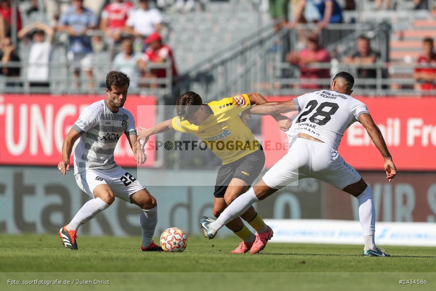 AKON Arena, Würzburg, 07.09.2024, sport, action, BFV, Fussball, 8. Spieltag, Regionalliga Bayern, BAY, FWK, SpVgg Bayreuth, FC Würzburger Kickers - Bild-ID: 2434586