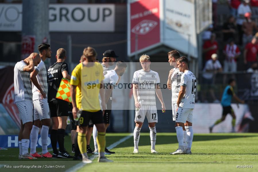 AKON Arena, Würzburg, 07.09.2024, sport, action, BFV, Fussball, 8. Spieltag, Regionalliga Bayern, BAY, FWK, SpVgg Bayreuth, FC Würzburger Kickers - Bild-ID: 2434593