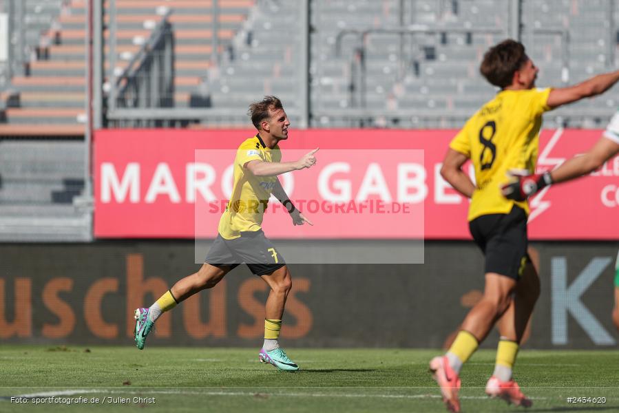 AKON Arena, Würzburg, 07.09.2024, sport, action, BFV, Fussball, 8. Spieltag, Regionalliga Bayern, BAY, FWK, SpVgg Bayreuth, FC Würzburger Kickers - Bild-ID: 2434620