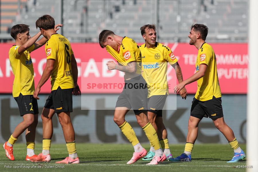 AKON Arena, Würzburg, 07.09.2024, sport, action, BFV, Fussball, 8. Spieltag, Regionalliga Bayern, BAY, FWK, SpVgg Bayreuth, FC Würzburger Kickers - Bild-ID: 2434628