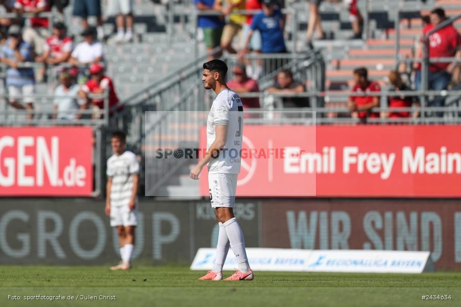 AKON Arena, Würzburg, 07.09.2024, sport, action, BFV, Fussball, 8. Spieltag, Regionalliga Bayern, BAY, FWK, SpVgg Bayreuth, FC Würzburger Kickers - Bild-ID: 2434634