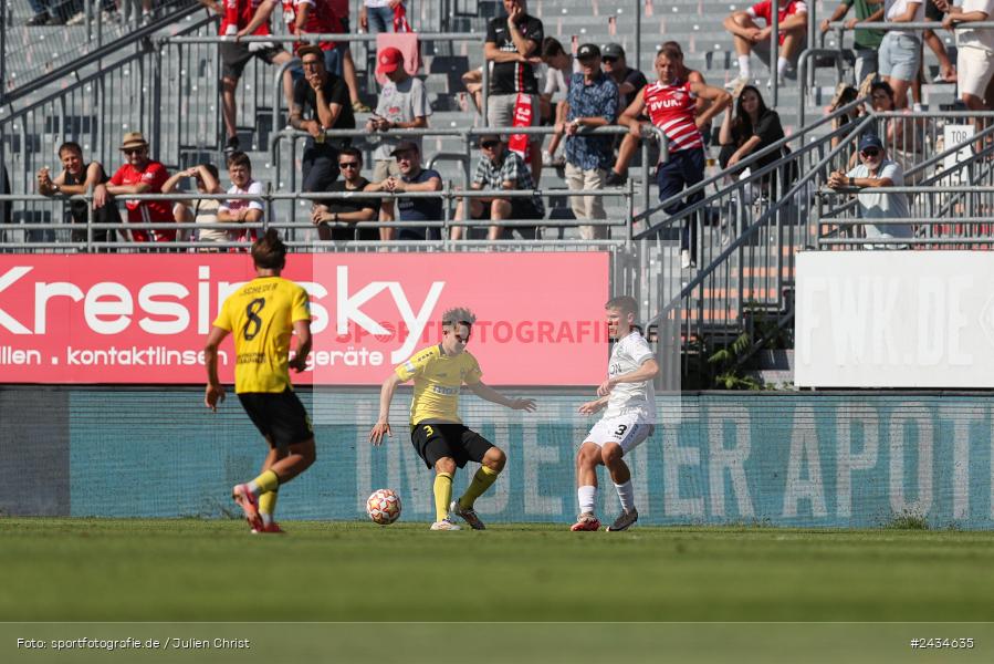 AKON Arena, Würzburg, 07.09.2024, sport, action, BFV, Fussball, 8. Spieltag, Regionalliga Bayern, BAY, FWK, SpVgg Bayreuth, FC Würzburger Kickers - Bild-ID: 2434635