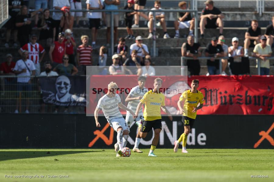 AKON Arena, Würzburg, 07.09.2024, sport, action, BFV, Fussball, 8. Spieltag, Regionalliga Bayern, BAY, FWK, SpVgg Bayreuth, FC Würzburger Kickers - Bild-ID: 2434664