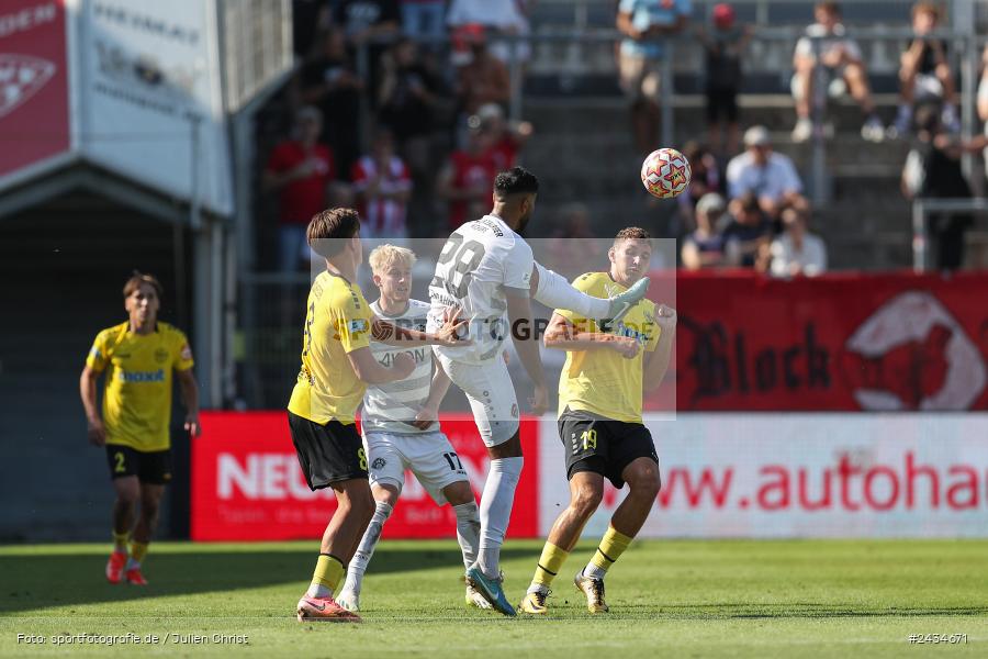 AKON Arena, Würzburg, 07.09.2024, sport, action, BFV, Fussball, 8. Spieltag, Regionalliga Bayern, BAY, FWK, SpVgg Bayreuth, FC Würzburger Kickers - Bild-ID: 2434671