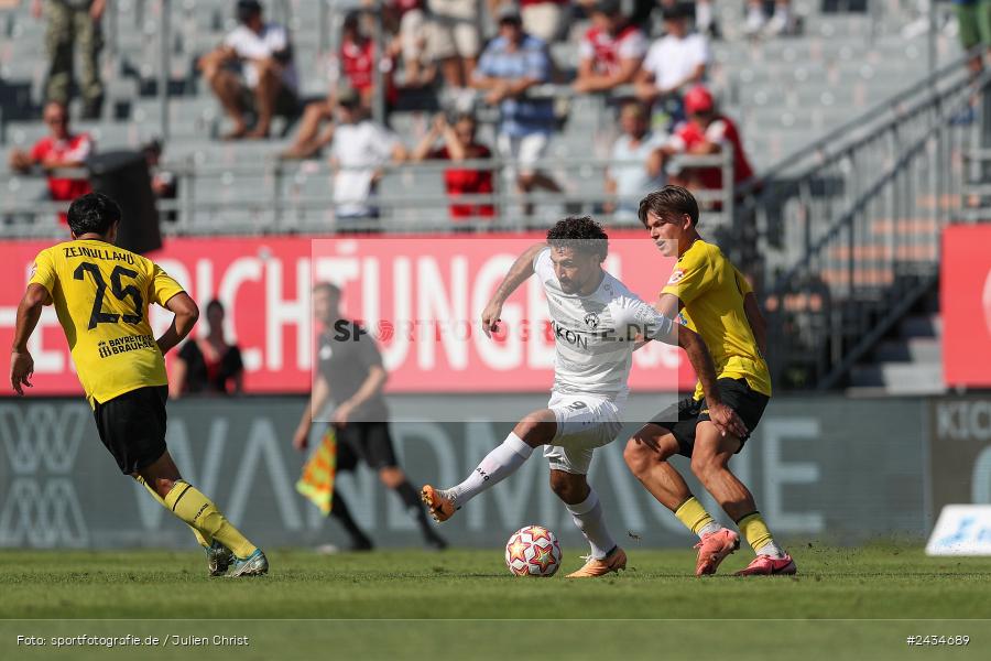 AKON Arena, Würzburg, 07.09.2024, sport, action, BFV, Fussball, 8. Spieltag, Regionalliga Bayern, BAY, FWK, SpVgg Bayreuth, FC Würzburger Kickers - Bild-ID: 2434689