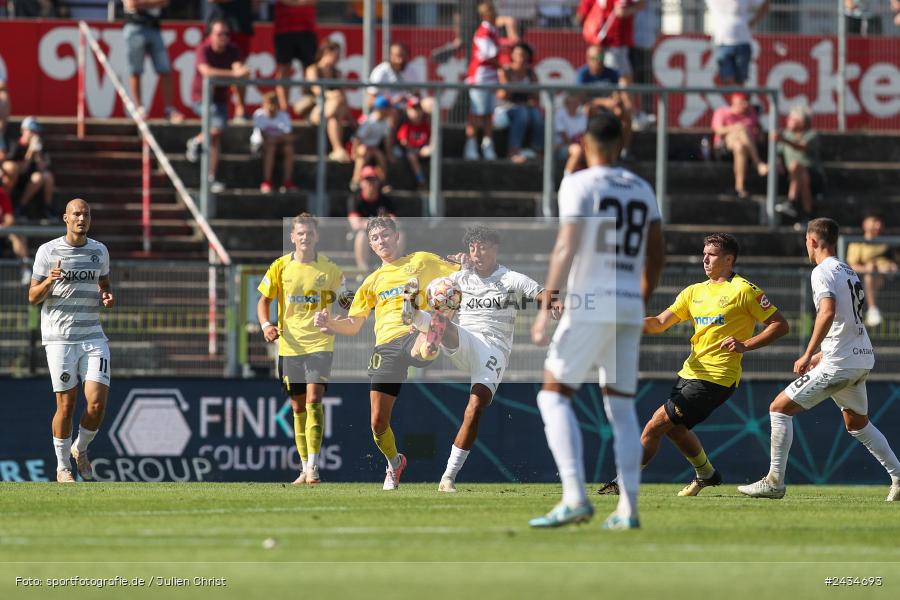 AKON Arena, Würzburg, 07.09.2024, sport, action, BFV, Fussball, 8. Spieltag, Regionalliga Bayern, BAY, FWK, SpVgg Bayreuth, FC Würzburger Kickers - Bild-ID: 2434693