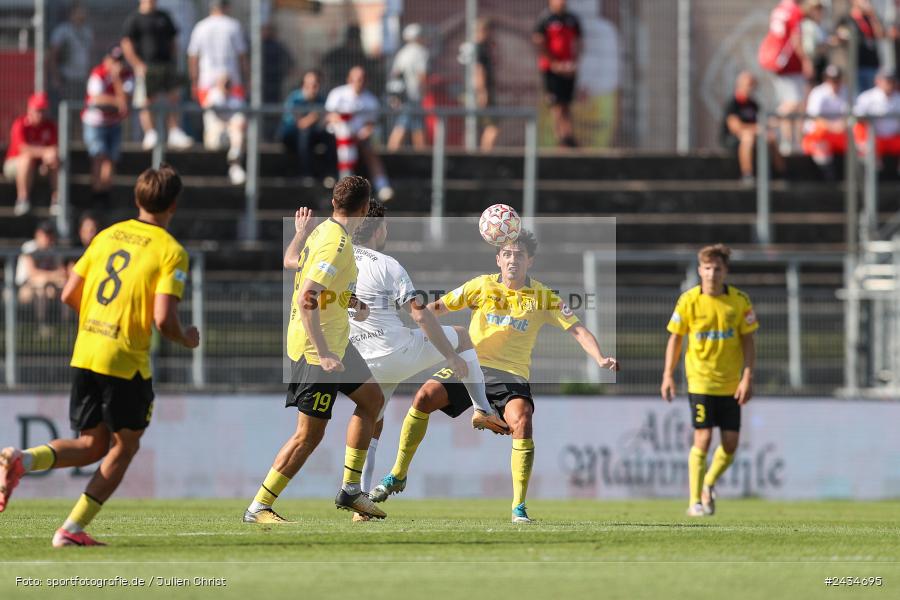 AKON Arena, Würzburg, 07.09.2024, sport, action, BFV, Fussball, 8. Spieltag, Regionalliga Bayern, BAY, FWK, SpVgg Bayreuth, FC Würzburger Kickers - Bild-ID: 2434695