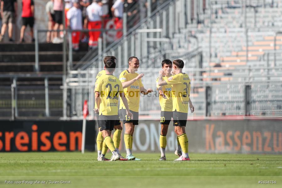 AKON Arena, Würzburg, 07.09.2024, sport, action, BFV, Fussball, 8. Spieltag, Regionalliga Bayern, BAY, FWK, SpVgg Bayreuth, FC Würzburger Kickers - Bild-ID: 2434734