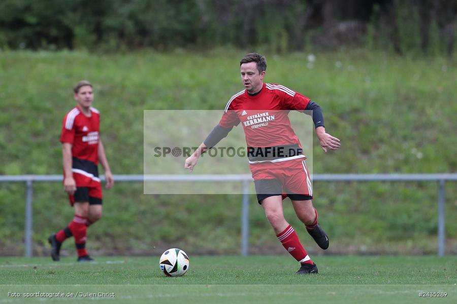 Sportgelände, Thüngersheim, 11.09.2024, sport, action, BFV, Fussball, 8. Spieltag, Kreisliga Würzburg Gr. 2, FVSHR, FVT, FV Steinfeld/Hausen-Rohrbach, FV Thüngersheim - Bild-ID: 2435289