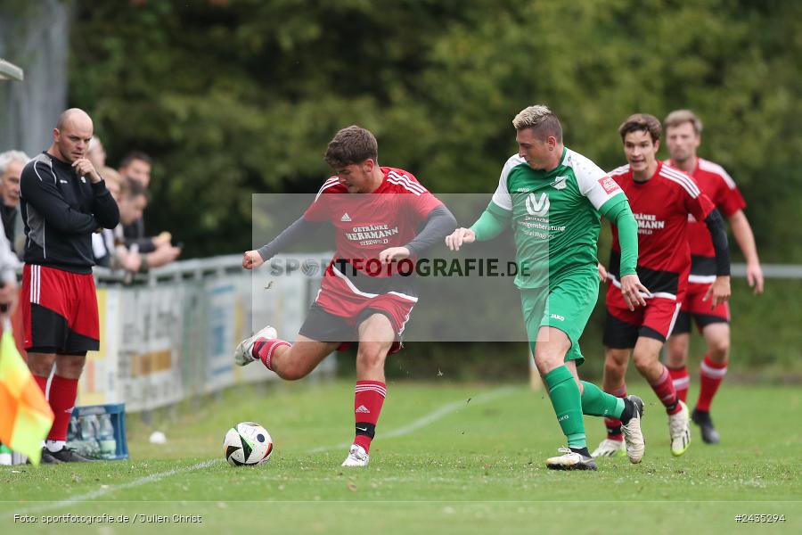 Sportgelände, Thüngersheim, 11.09.2024, sport, action, BFV, Fussball, 8. Spieltag, Kreisliga Würzburg Gr. 2, FVSHR, FVT, FV Steinfeld/Hausen-Rohrbach, FV Thüngersheim - Bild-ID: 2435294