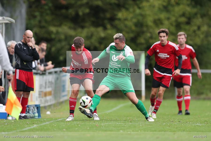 Sportgelände, Thüngersheim, 11.09.2024, sport, action, BFV, Fussball, 8. Spieltag, Kreisliga Würzburg Gr. 2, FVSHR, FVT, FV Steinfeld/Hausen-Rohrbach, FV Thüngersheim - Bild-ID: 2435295